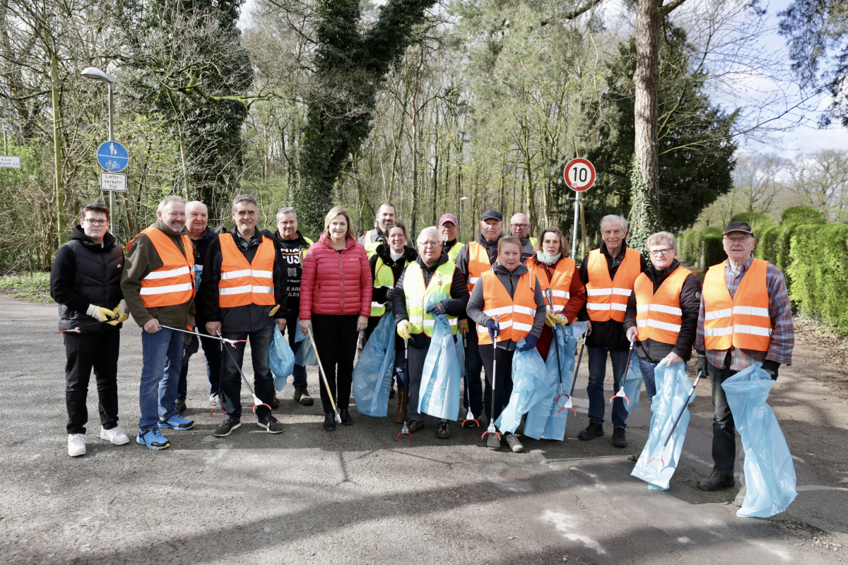 Gruppenbild Müllsammler Gruppenbild Müllsammler