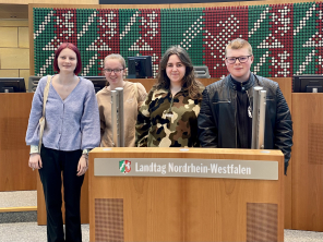 KiJuPa-Mitglieder Siri Stölter, Emily Bohnenkamp, Alexis Wolf, Marc-Aurel Zehrt KiJuPa-Mitglieder Siri Stölter, Emily Bohnenkamp, Alexis Wolf, Marc-Aurel Zehrt