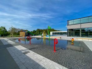Außenbereich Dinamare Stadtwerkebad Außenbereich Dinamare Stadtwerkebad