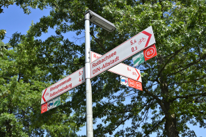 Rot-Weiße Radfahrbeschilderung