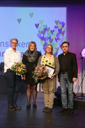 Preisverleihung auf der Bühne 