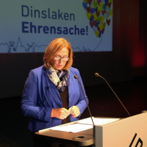 Bürgermeisterin Eislöffel am Rednerpult der KTH 