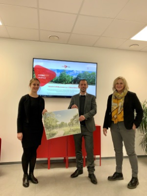 Natalie Telders (DIN FLEG), DIN FLEG-Geschäftsführer Dominik Erbelding, Bürgermeisterin Michaela Eislöffel Natalie Telders (DIN FLEG), DIN FLEG-Geschäftsführer Dominik Erbelding, Bürgermeisterin Michaela Eislöffel