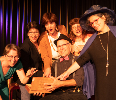 Gruppenbild mit Kästchen Gruppenbild mit Kästchen