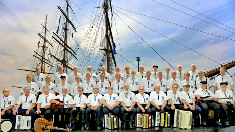 Shanty Chor vor einem Dreimaster Shanty Chor vor einem Dreimaster