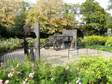 Holocaust Denkmal im Stadtpark Holocaust Denkmal im Stadtpark